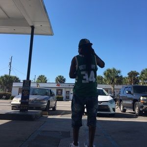 Meet your Posher, Gregory